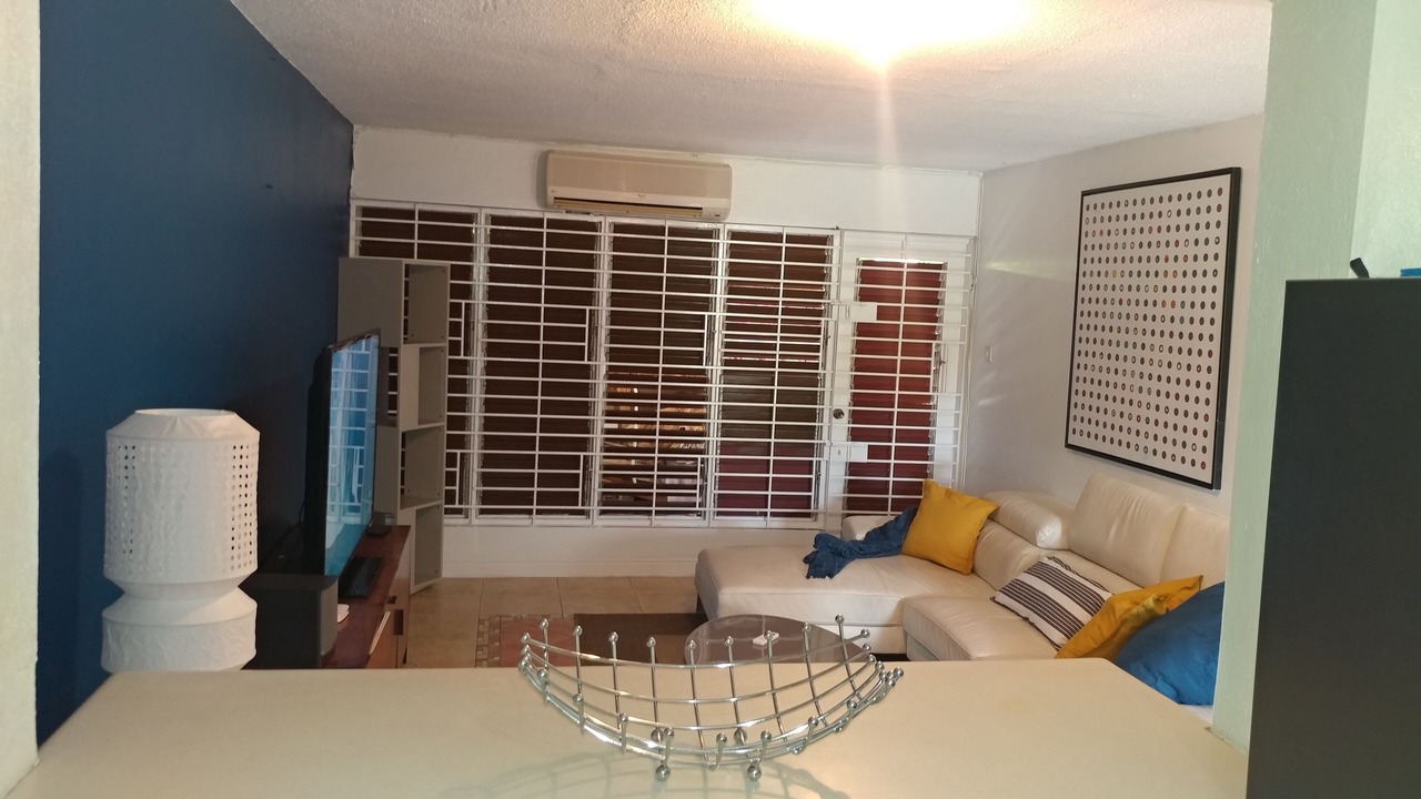 Photo of Livingroom in Camperdown