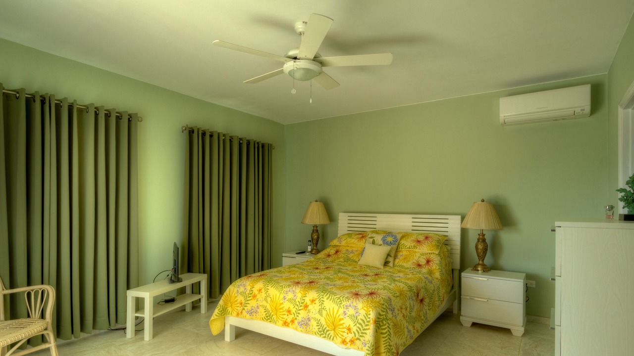 Photo of Bedroom in Opal