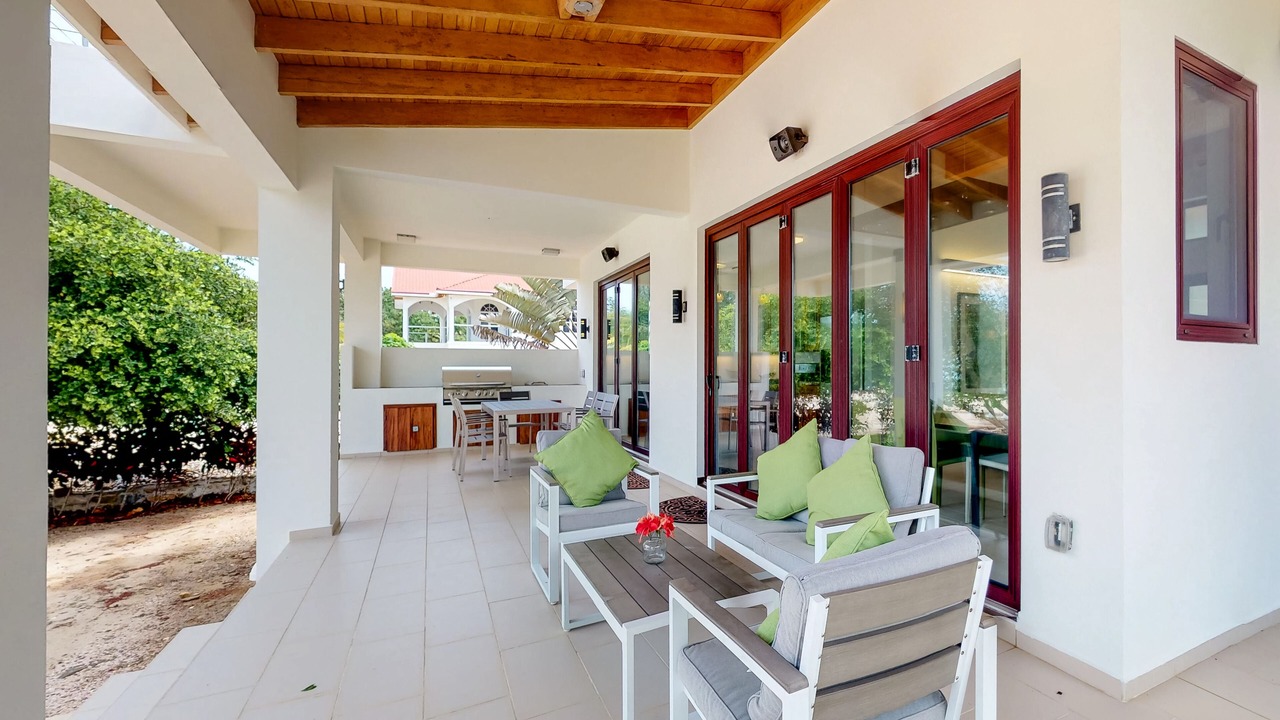 Photo of Outdoor in Caribbean Way