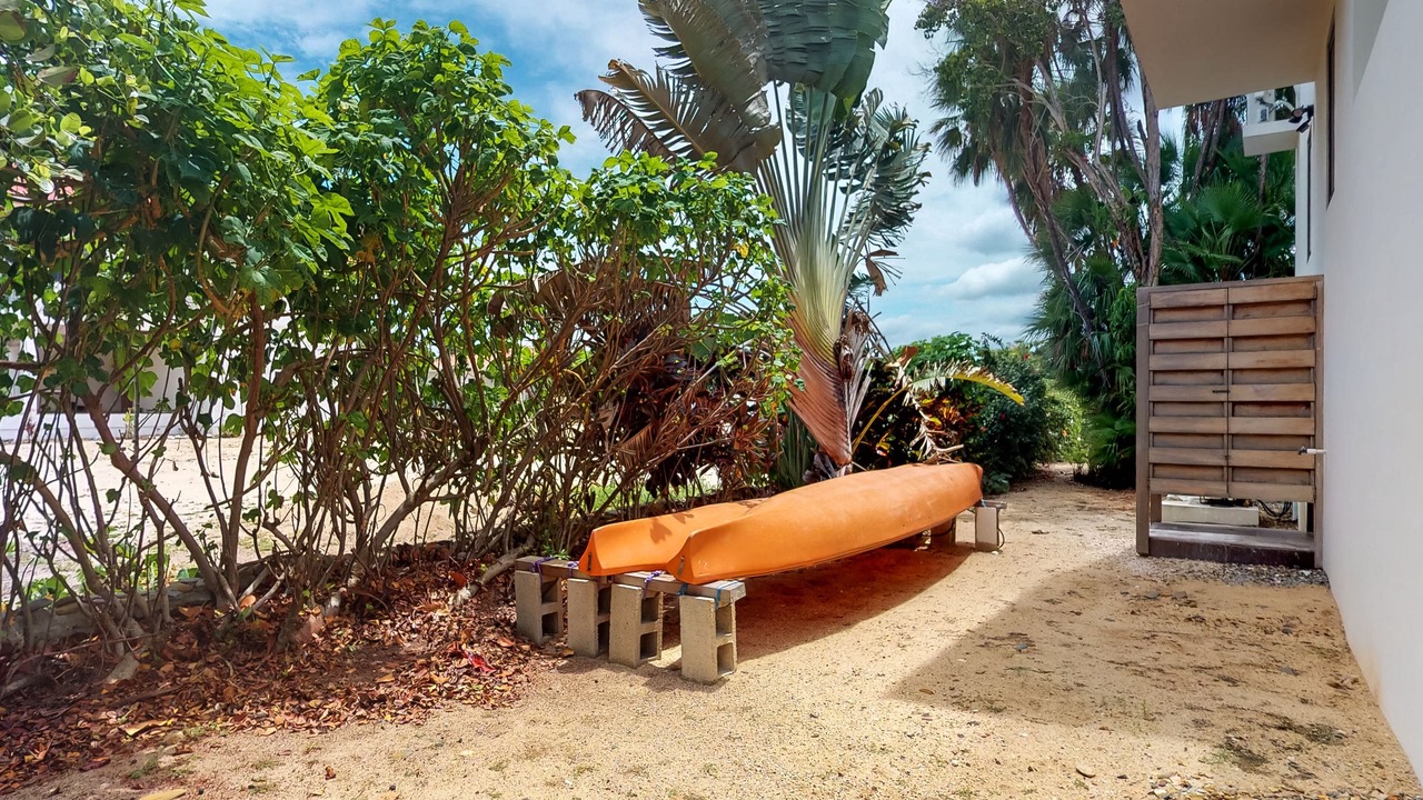 Photo of Outdoor in Caribbean Way