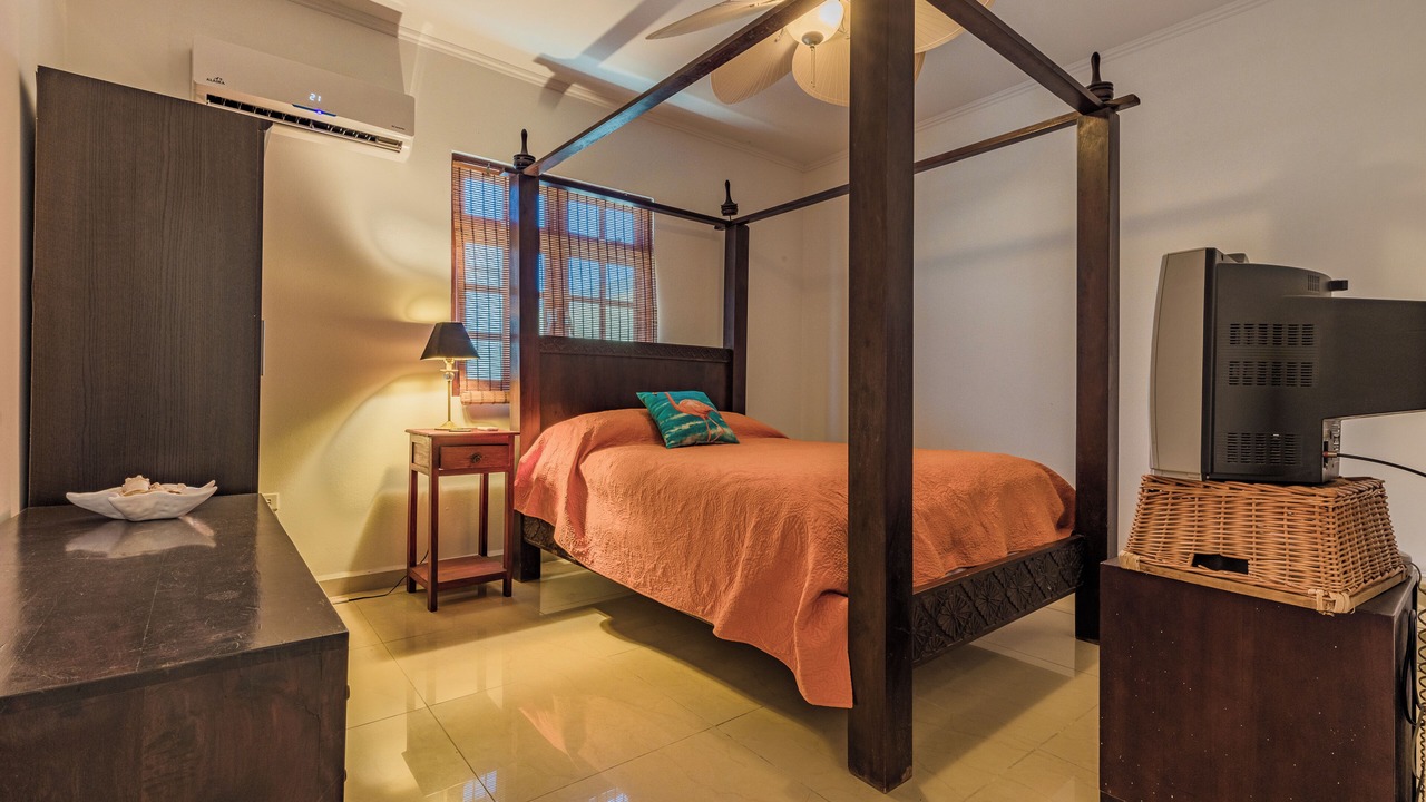 Photo of Bedroom in Palm Beach