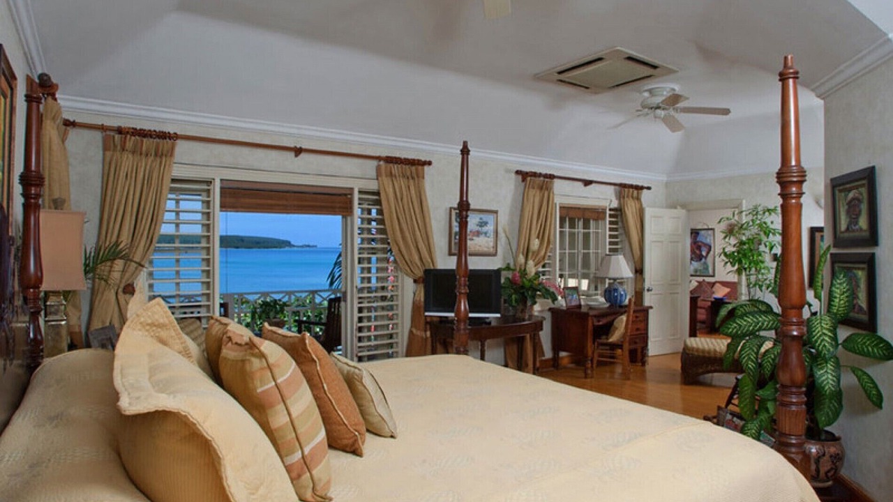 Photo of Bedroom in Discovery Bay