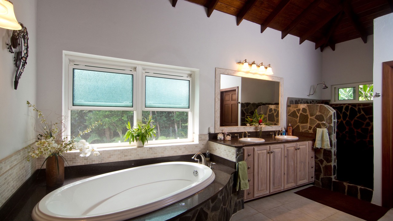 Photo of Bathroom in Spring Estate