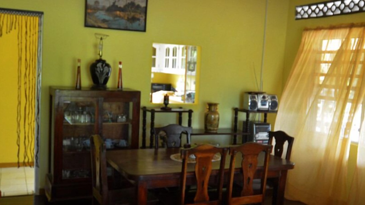 Photo of Livingroom in Belmont