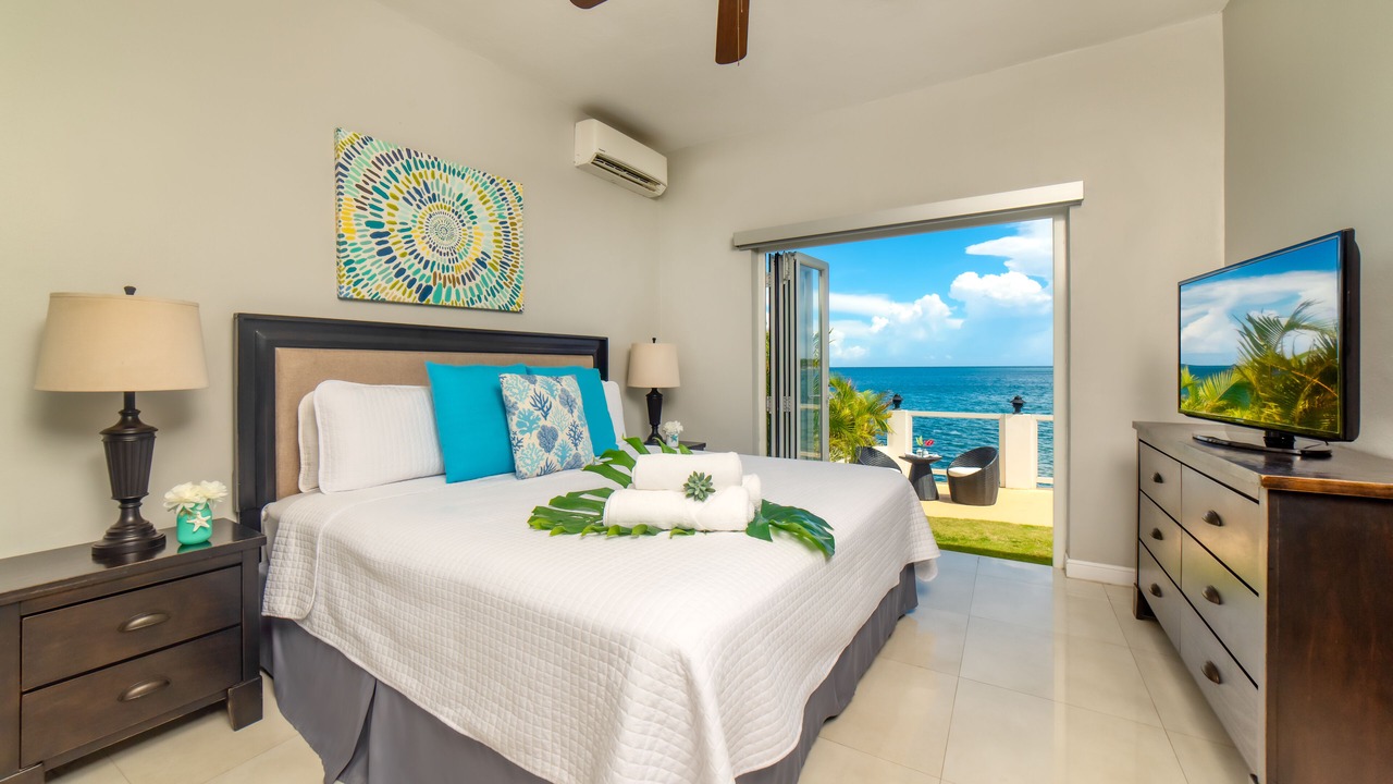 Photo of Bedroom in Discovery Bay