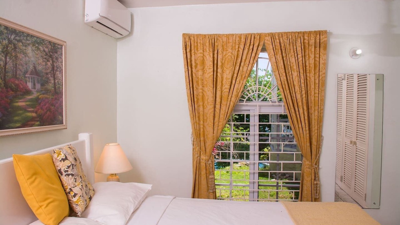 Photo of Bedroom in Ocho Rios