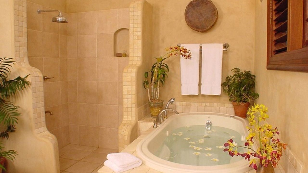 Photo of Bathroom in Discovery Bay