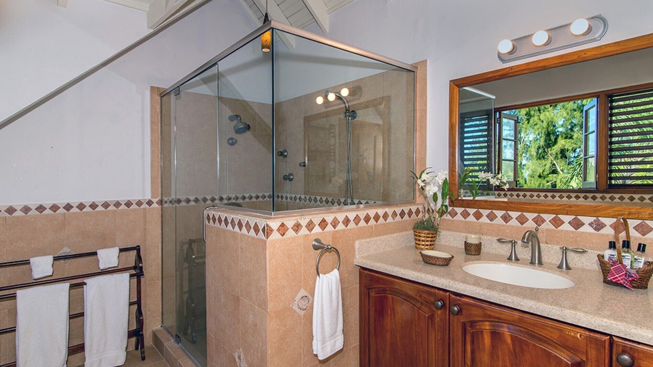 Photo of Bathroom in Discovery Bay