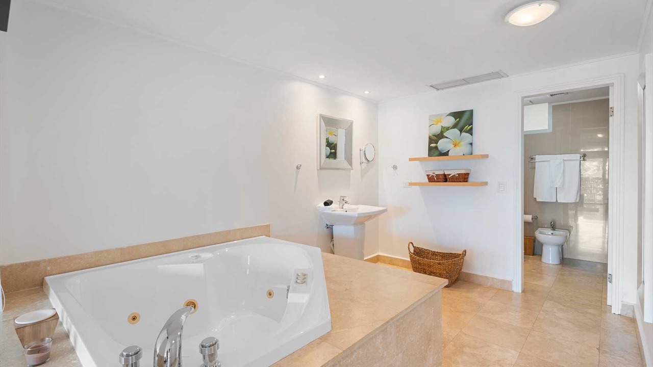 Photo of Bathroom in Oranjestad-West