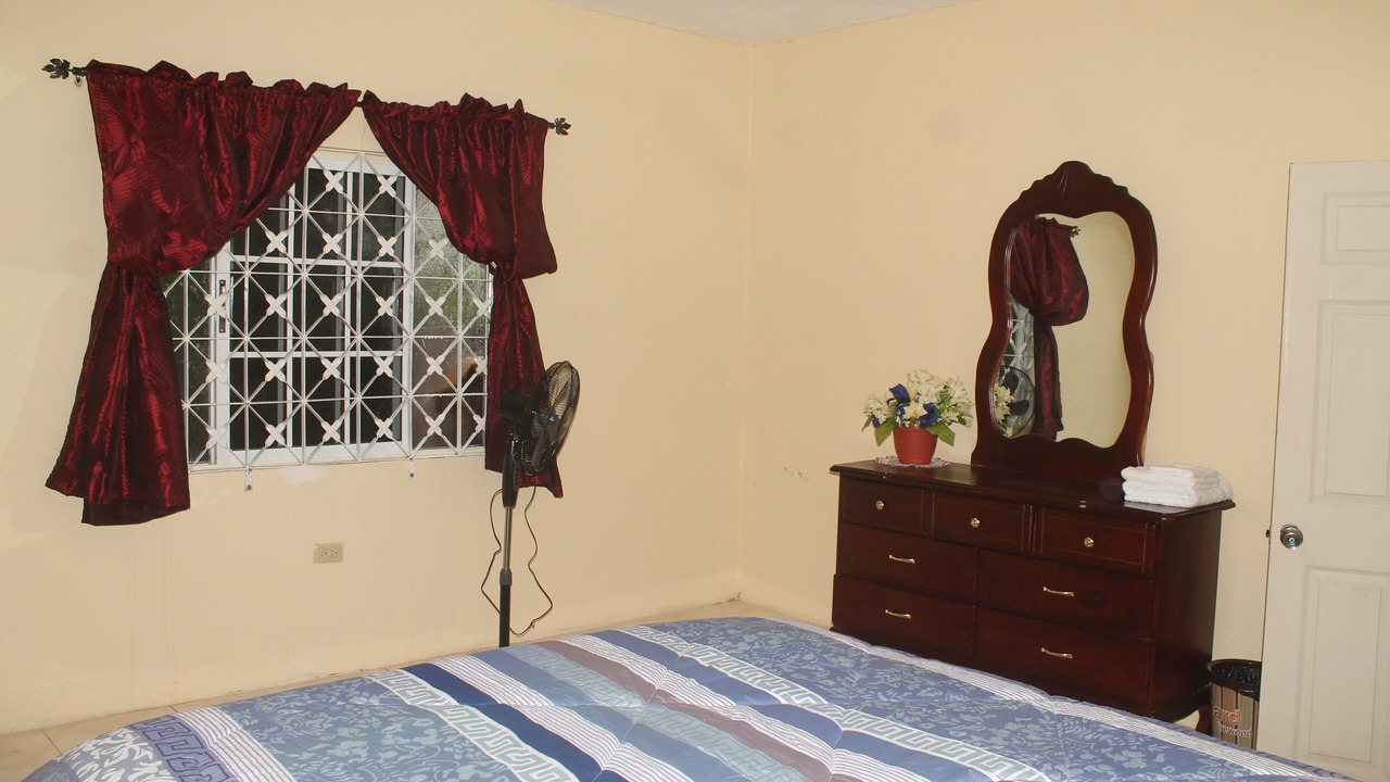 Photo of Bedroom in Spanish Town