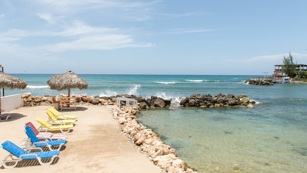 Photo of Others in Runaway Bay