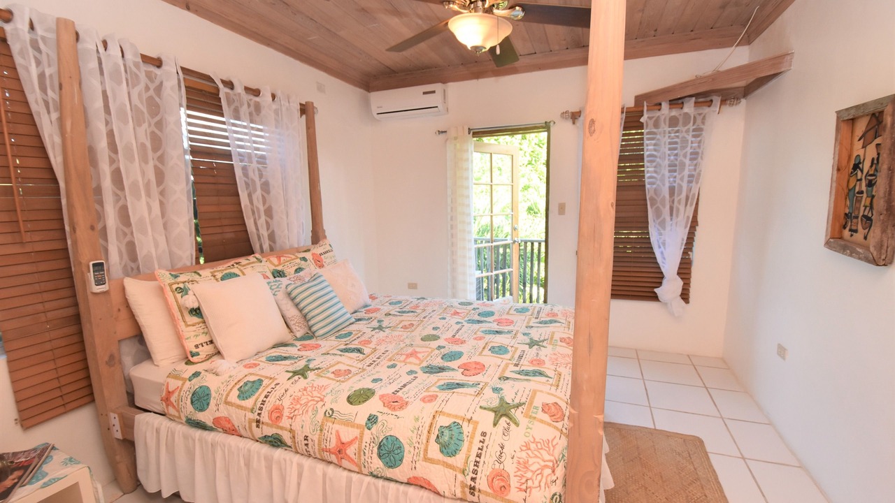 Photo of Bedroom in Dunmore Town
