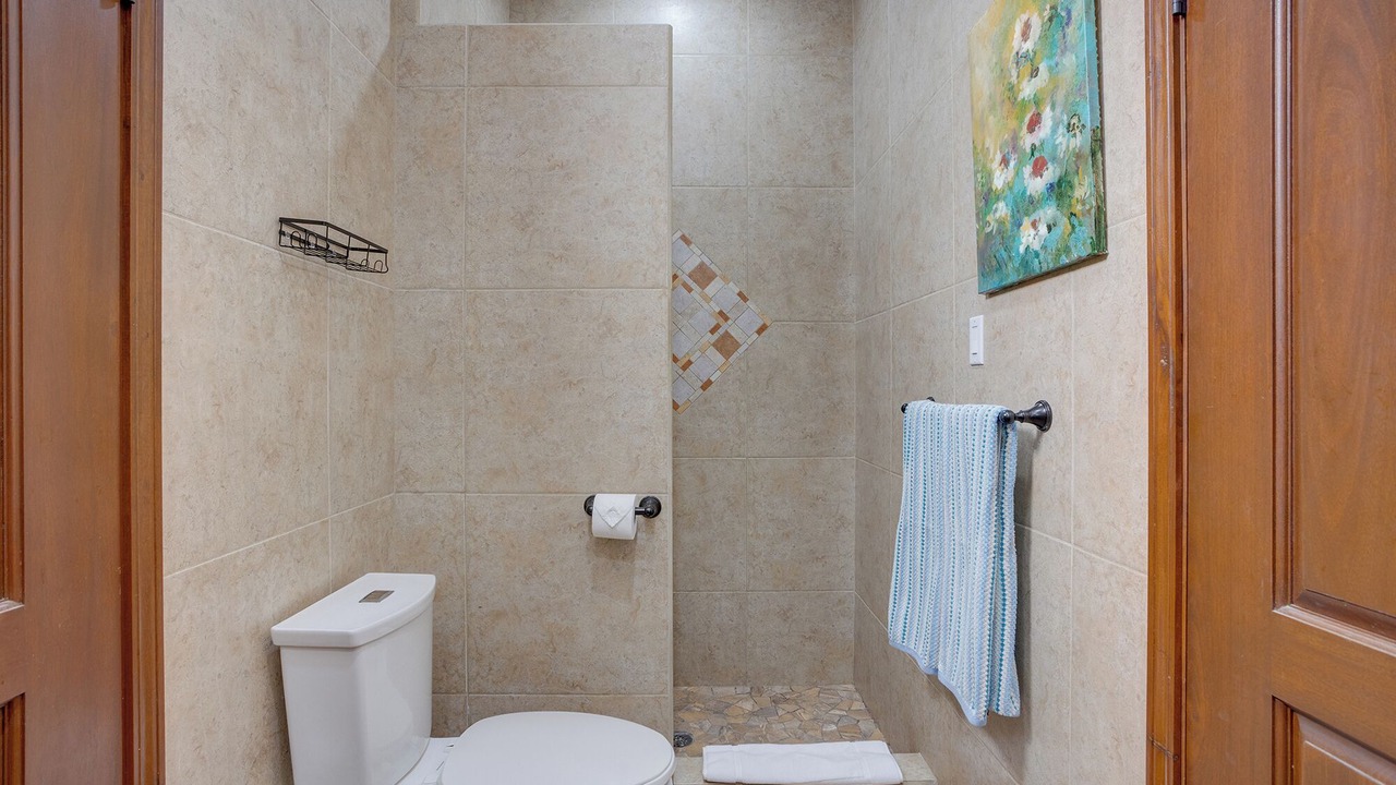 Photo of Bathroom in Caribbean Way