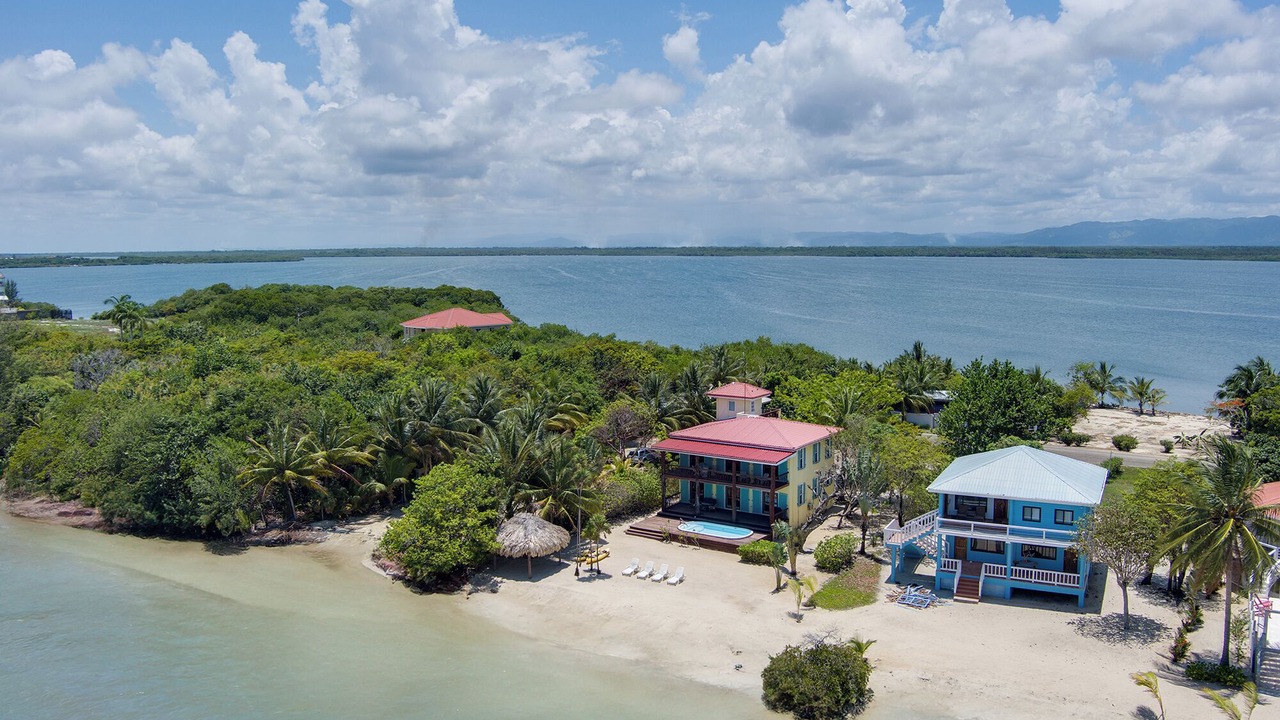 Photo of Outdoor in Caribbean Way