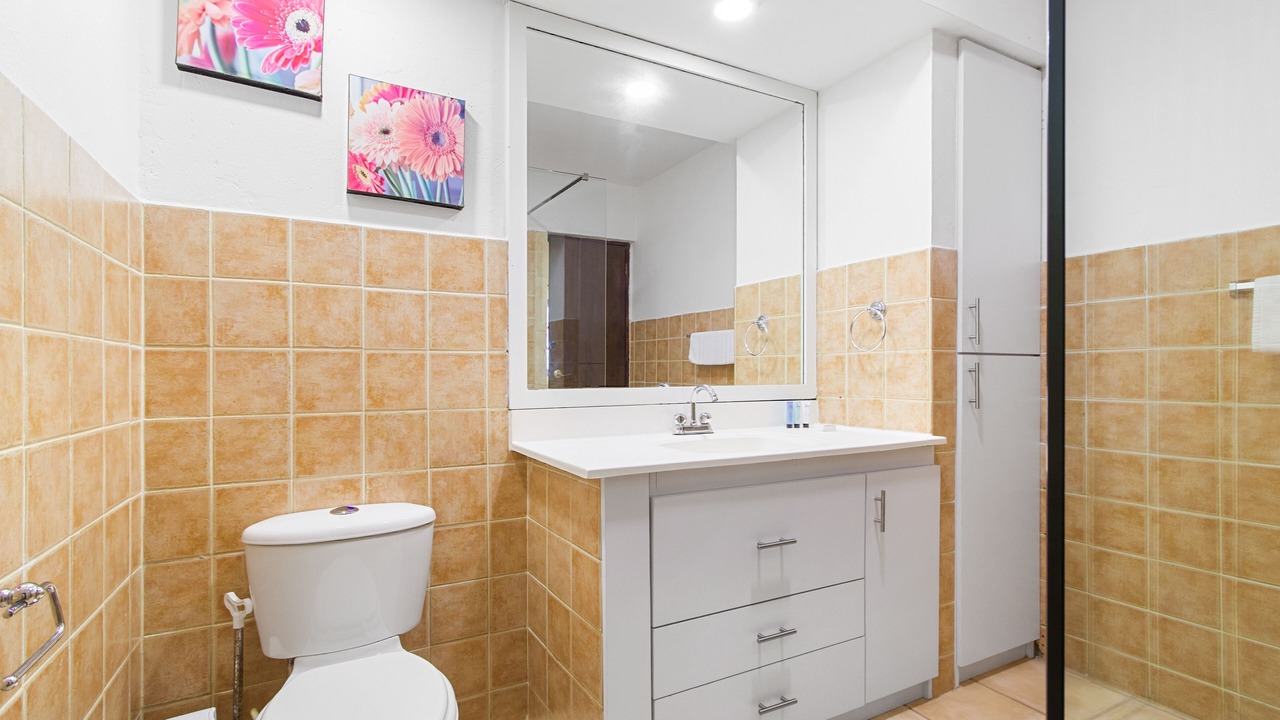 Photo of Bathroom in Ponton