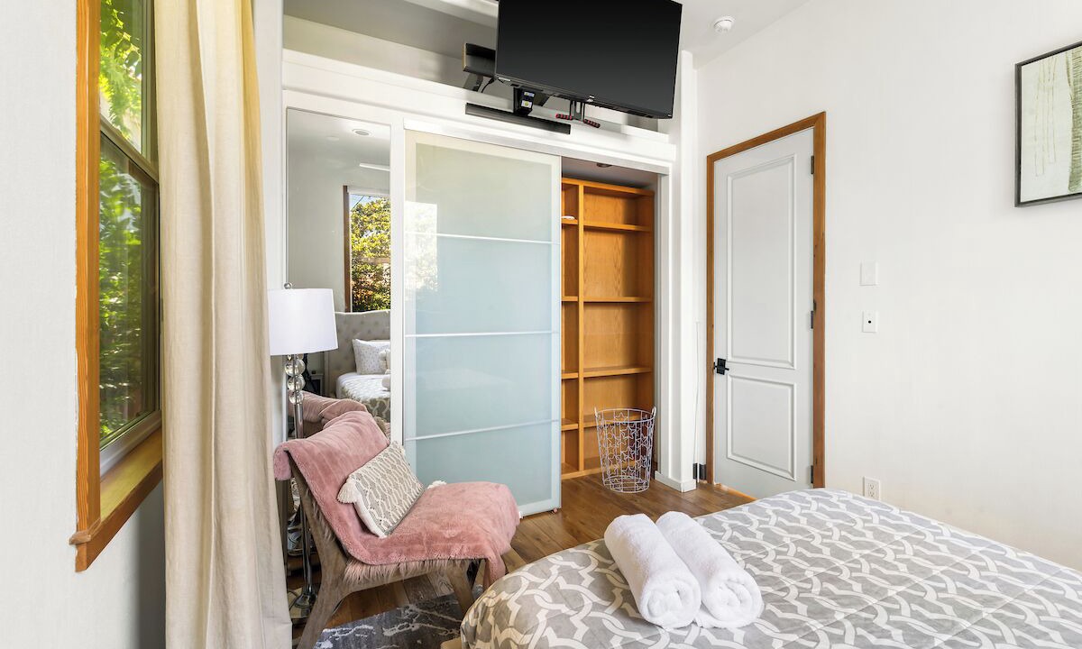 Photo of Bedroom in Carlson Park