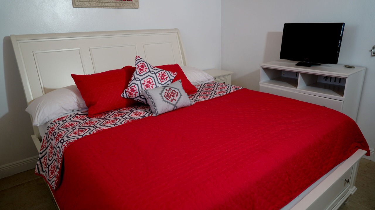Photo of Bedroom in Spanish Wells