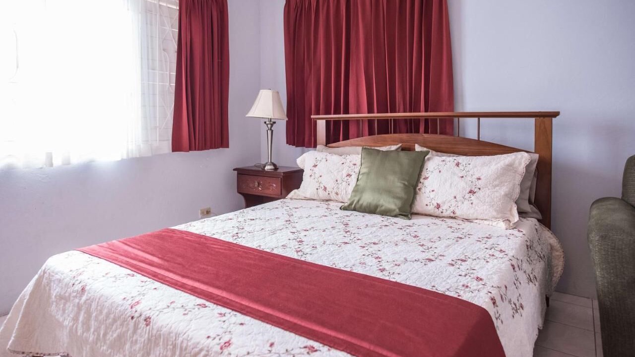 Photo of Bedroom in IronShore Estates