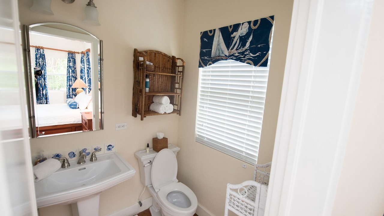 Photo of Bathroom in Dunmore Town