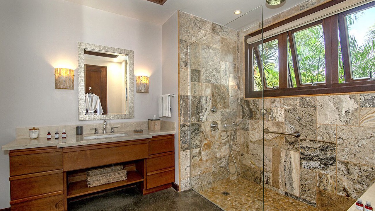 Photo of Bathroom in Mammee Bay