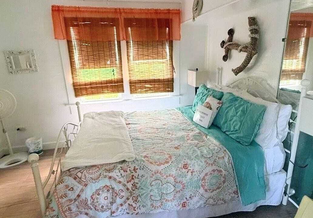 Photo of Bedroom in Spanish Wells