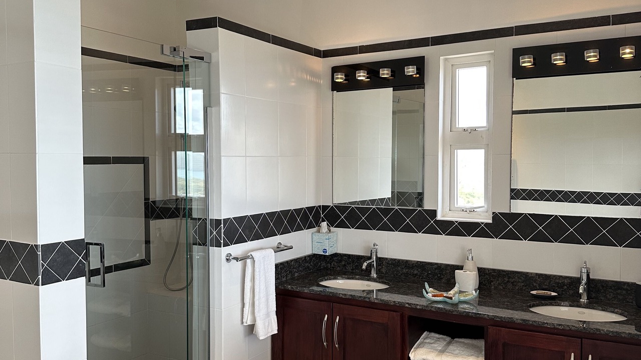 Photo of Bathroom in Saline Point