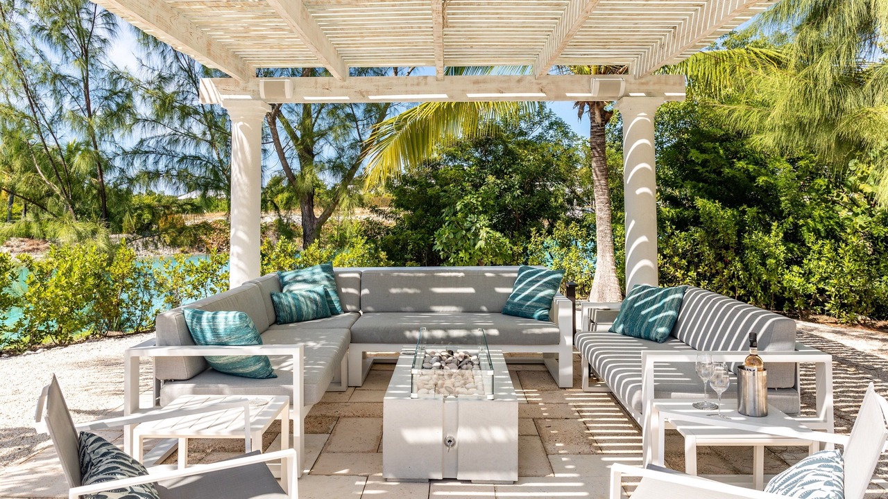 Photo of Patio Balcony in Leeward Settlement