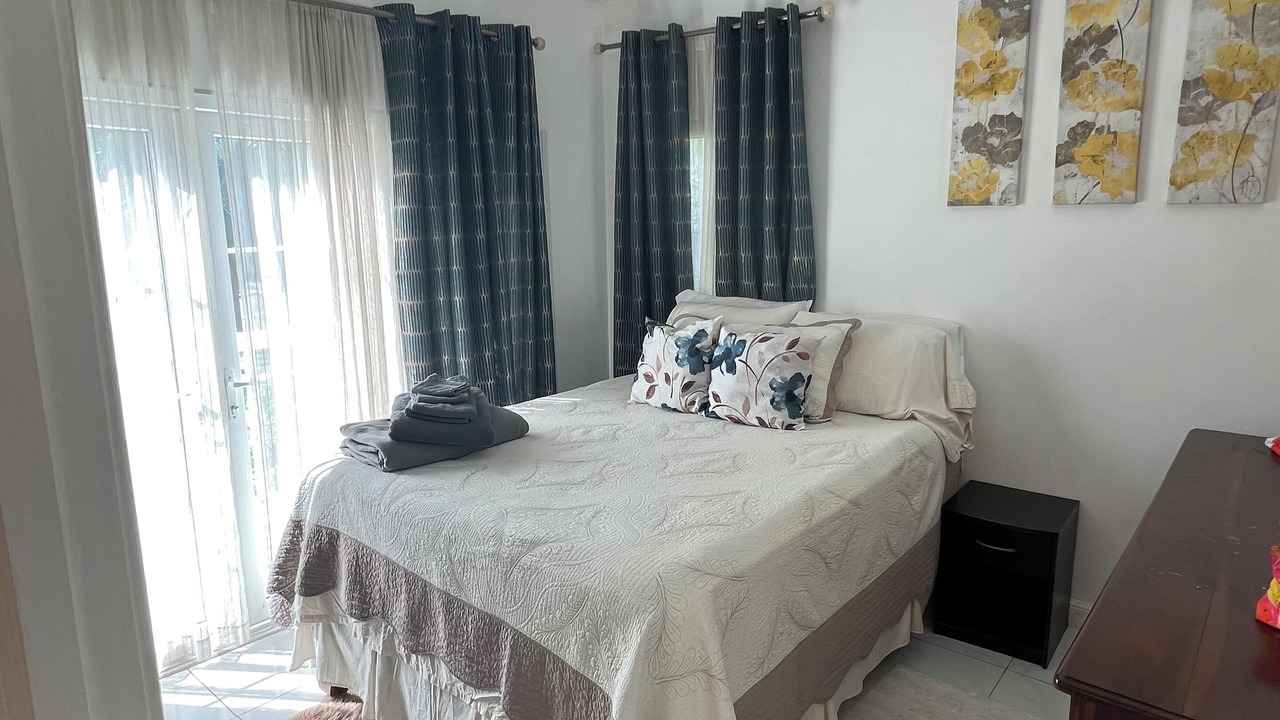Photo of Bedroom in Orange Bay