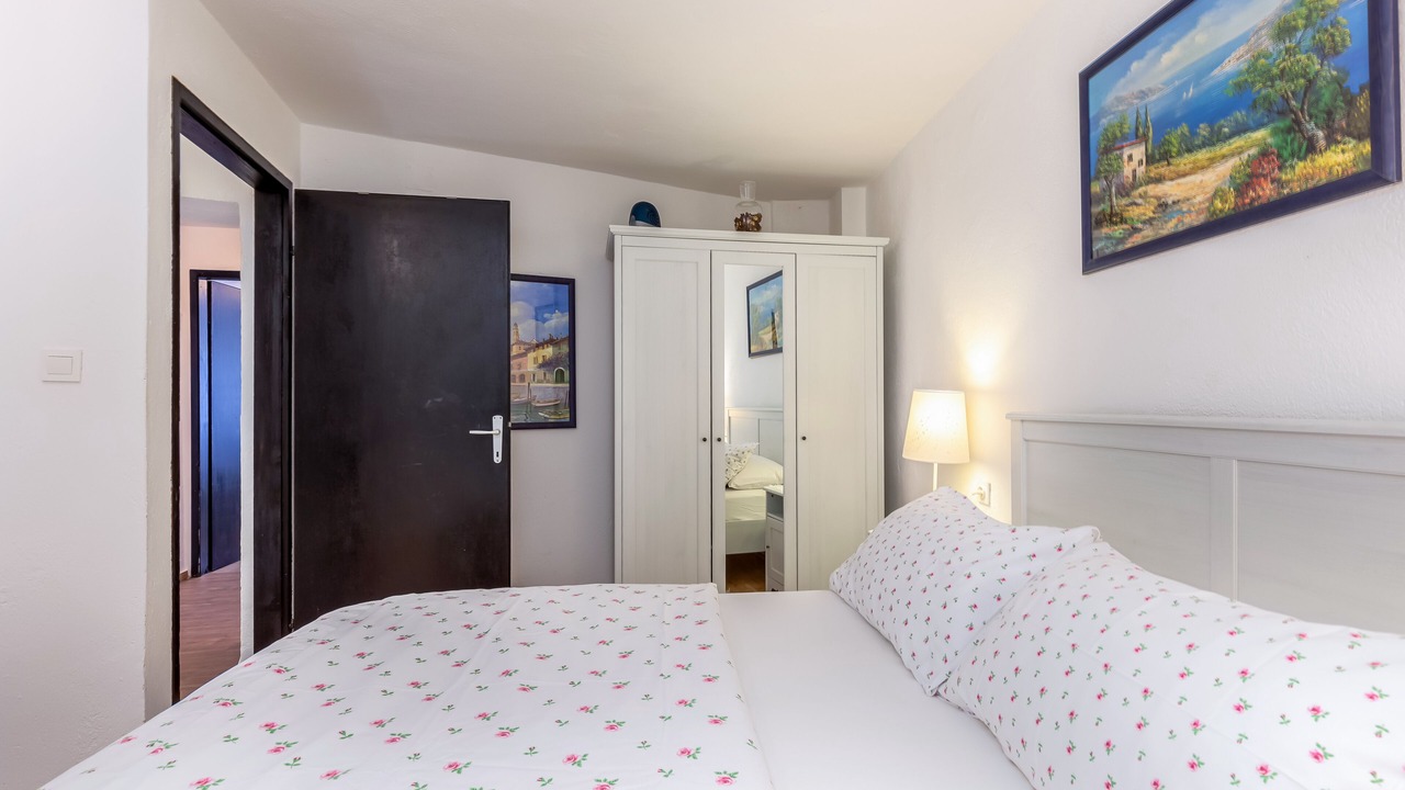 Photo of Bedroom in Omisalj
