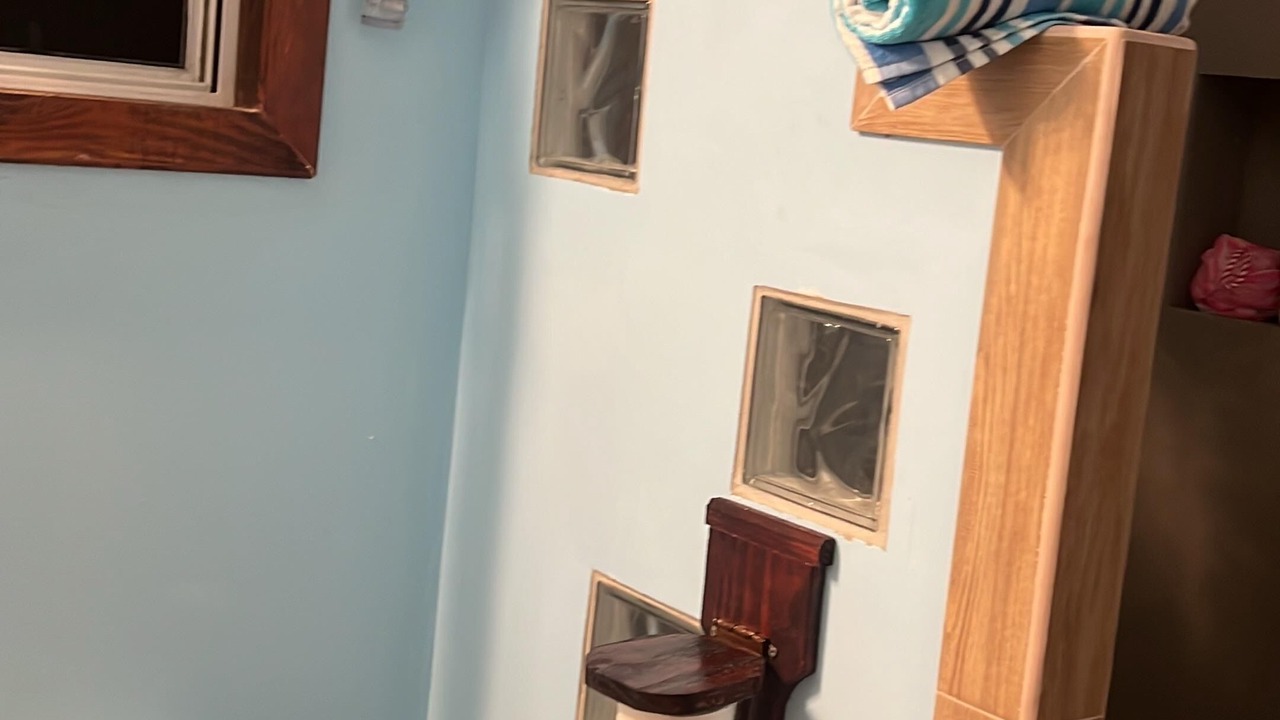 Photo of Bathroom in Glovers Reef Atoll