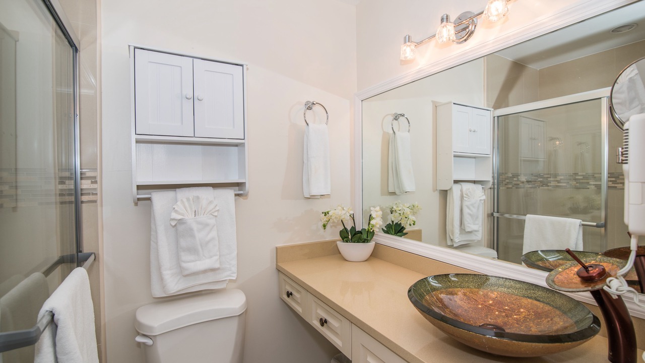 Photo of Bathroom in Seven Mile Beach