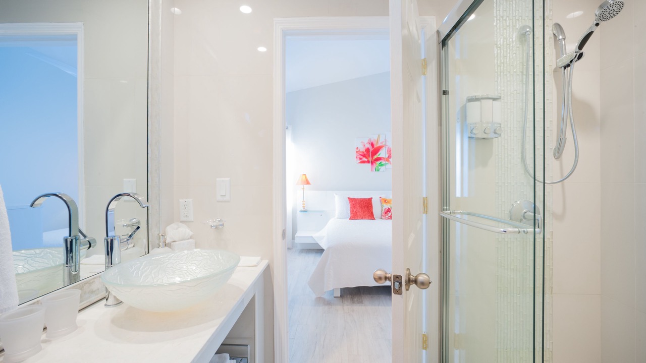 Photo of Bathroom in Seven Mile Beach