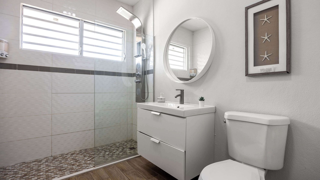 Photo of Bathroom in Miramar