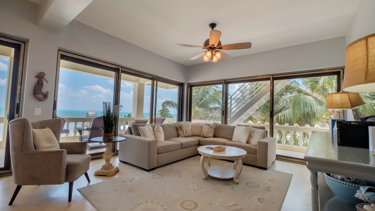 Photo of Livingroom in Boca Ciega