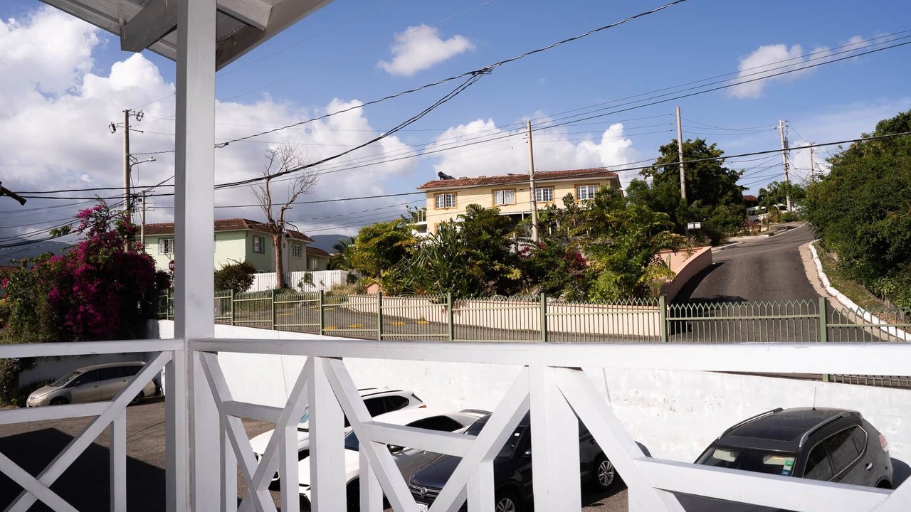 Photo of Patio Balcony in Mona