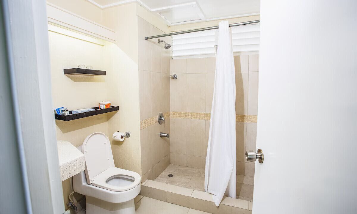 Photo of Bathroom in Marine Gardens