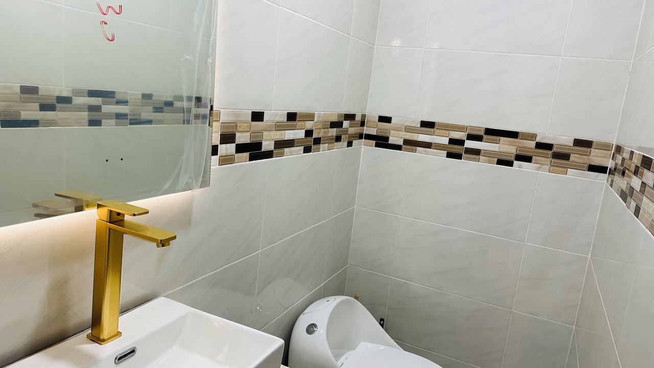 Photo of Bathroom in Runaway Bay