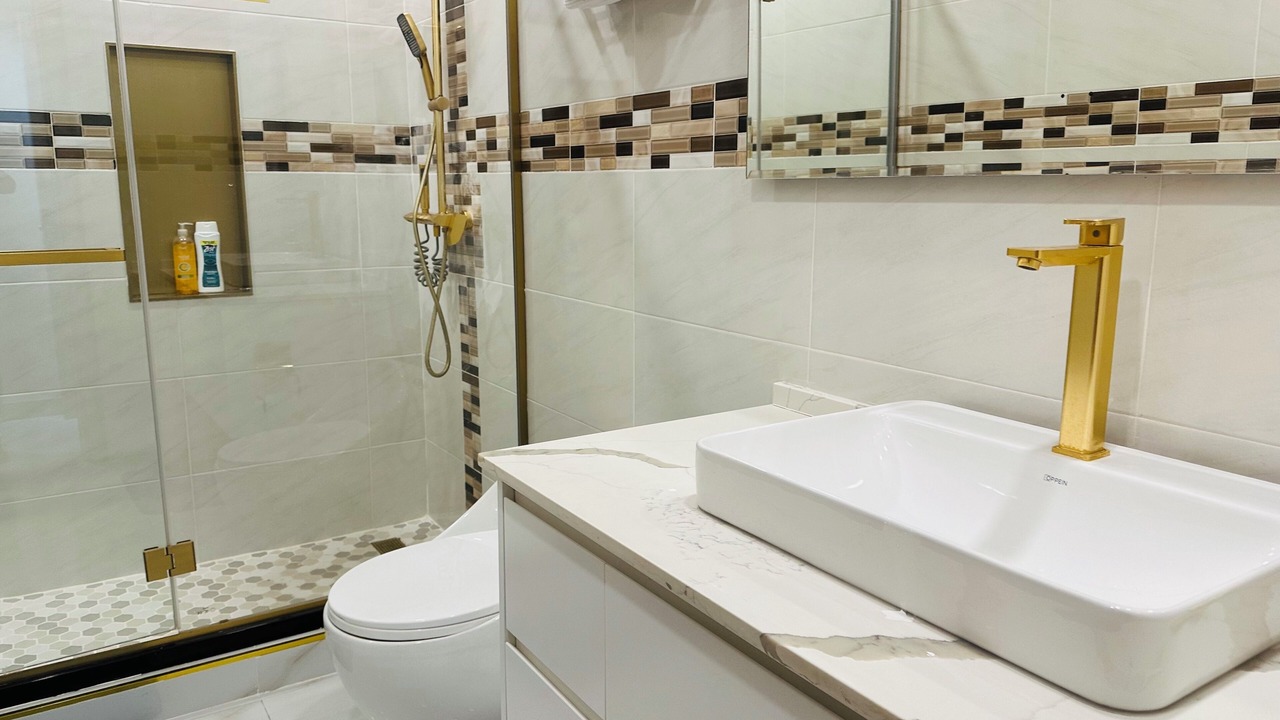 Photo of Bathroom in Runaway Bay