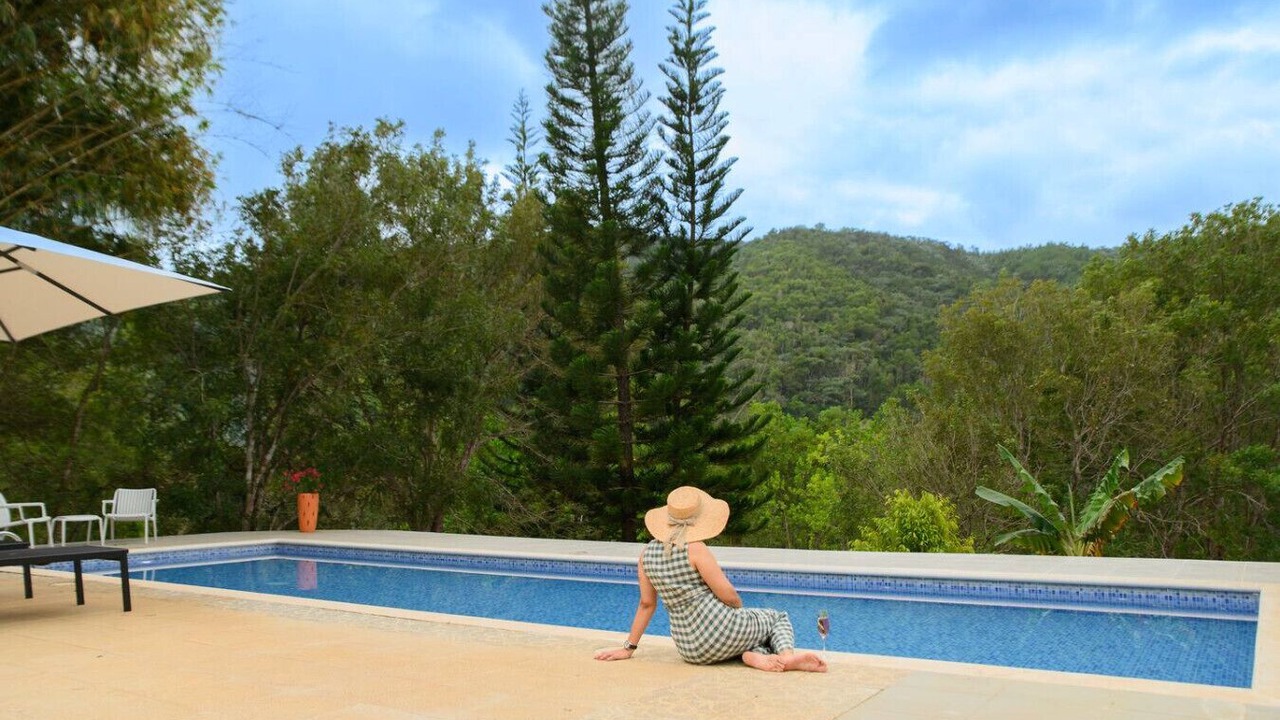 Photo of Outdoor in Pedro Brand