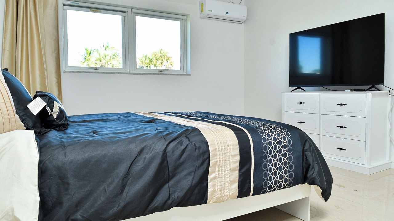 Photo of Bedroom in Bahamia West
