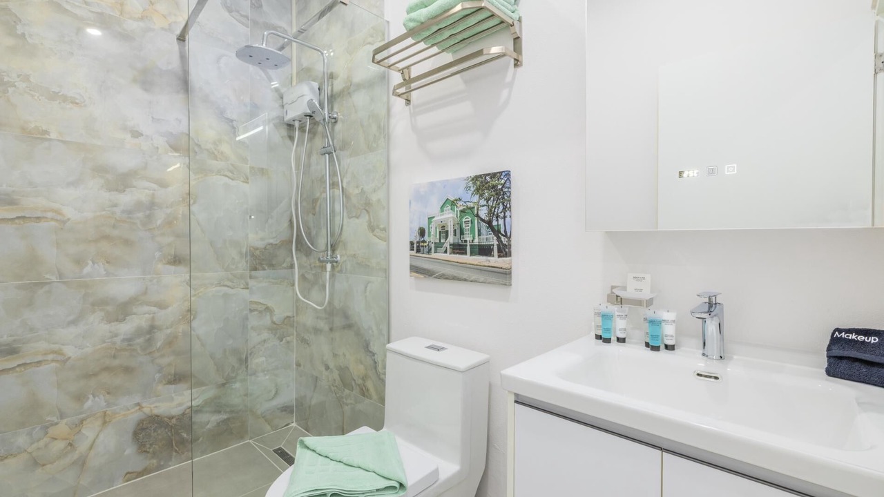 Photo of Bathroom in Ponton