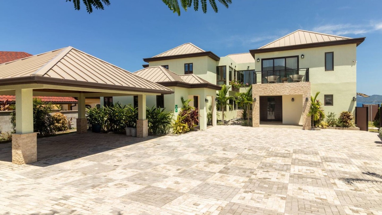 Photo of Outdoor in Tower Isle