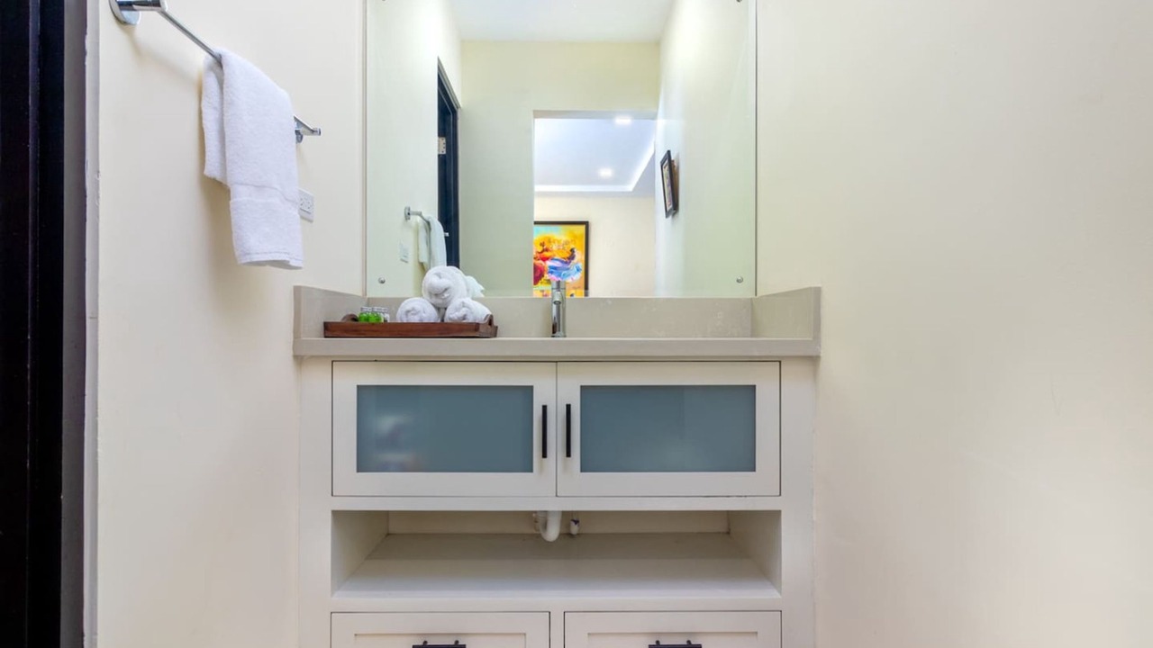 Photo of Bathroom in Tower Isle