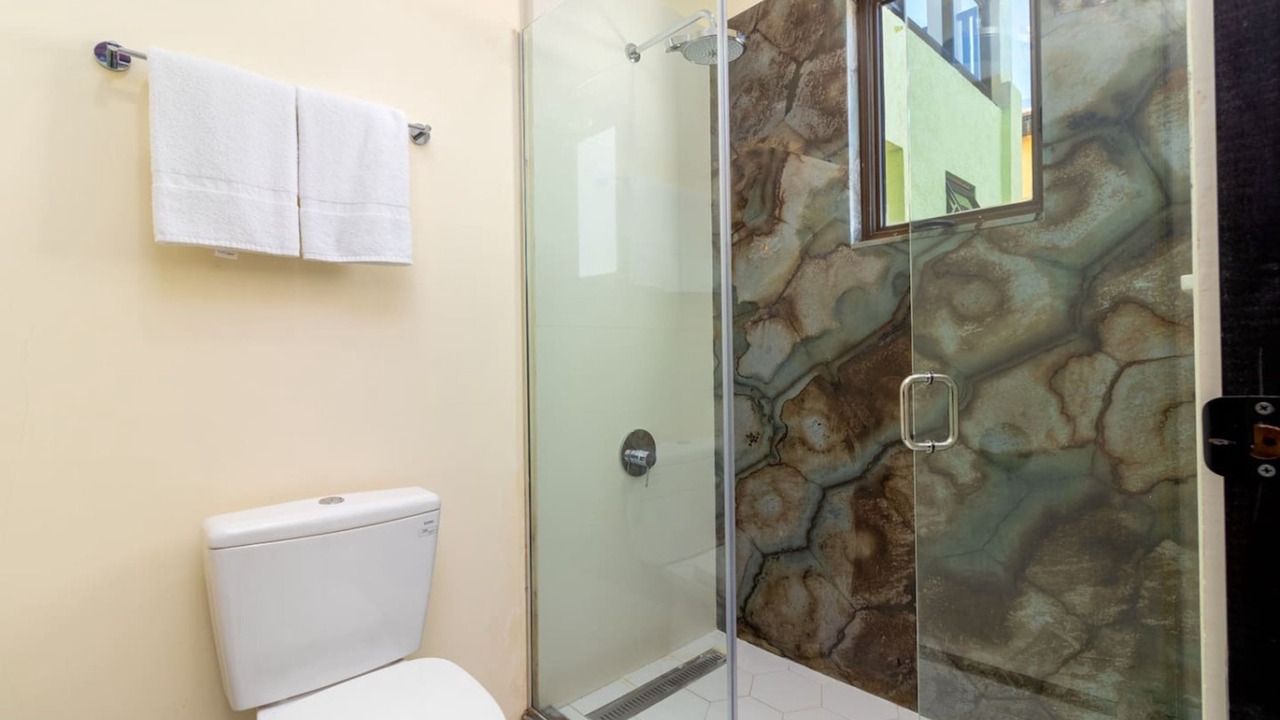 Photo of Bathroom in Tower Isle