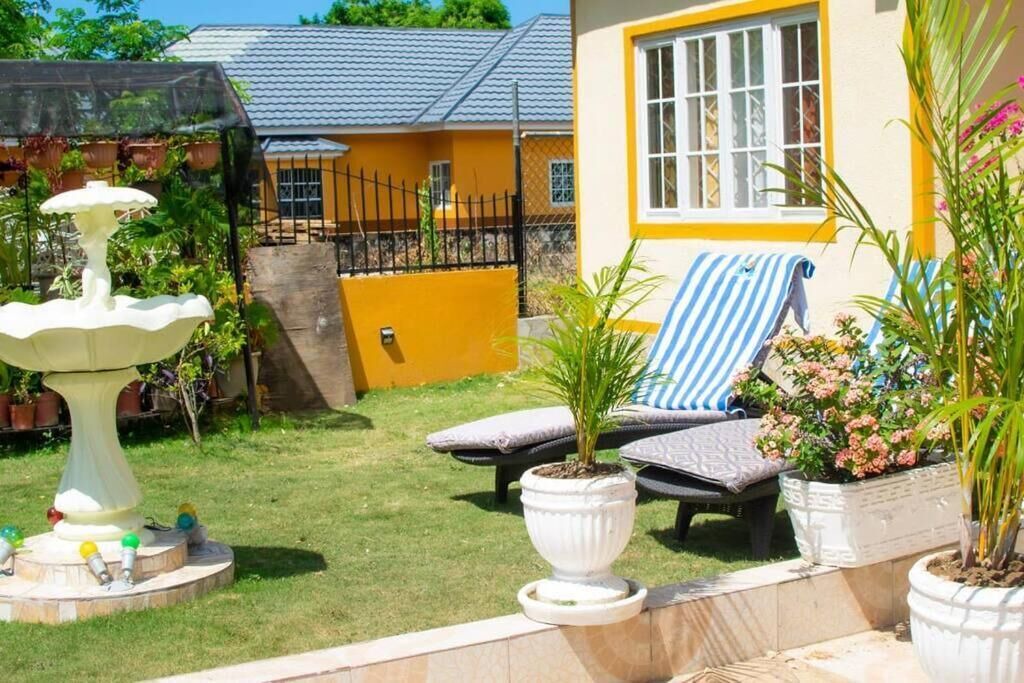 Photo of Patio Balcony in Buff Bay