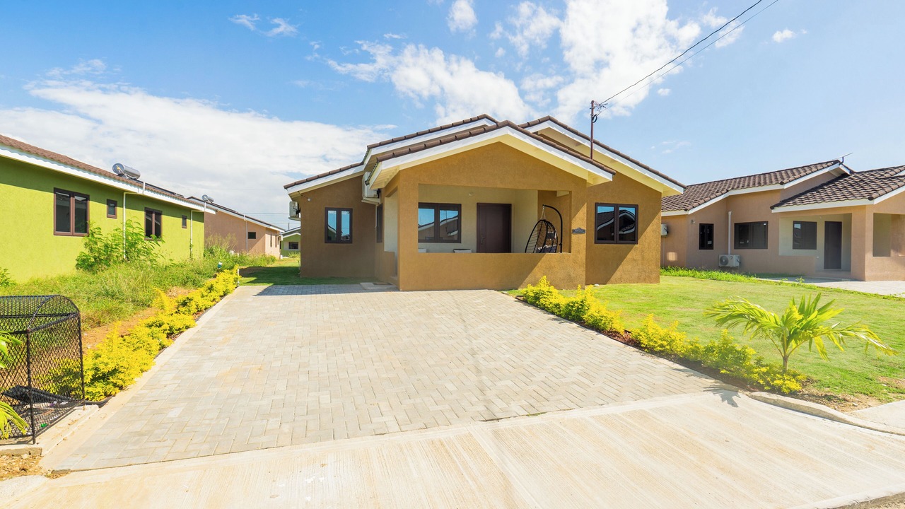 Photo of Outdoor in Portmore