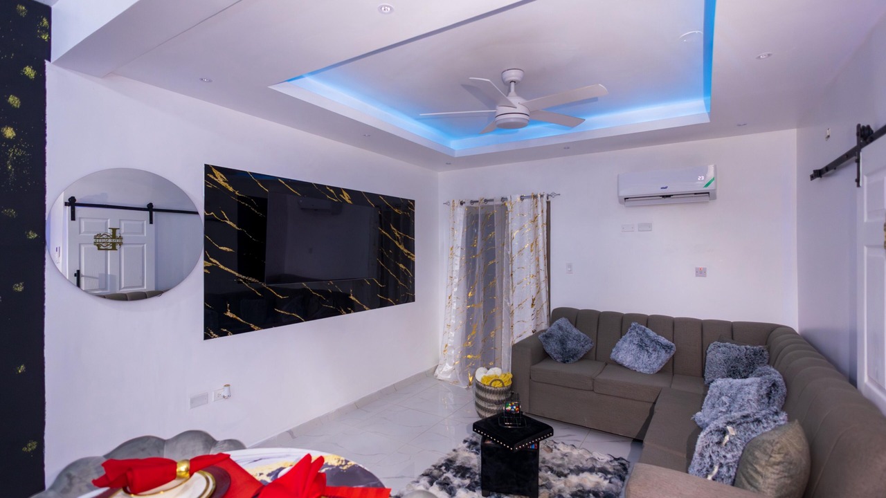 Photo of Livingroom in Eden Gardens