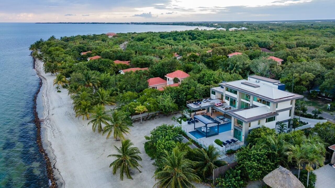 Photo of Outdoor in Cocoplum
