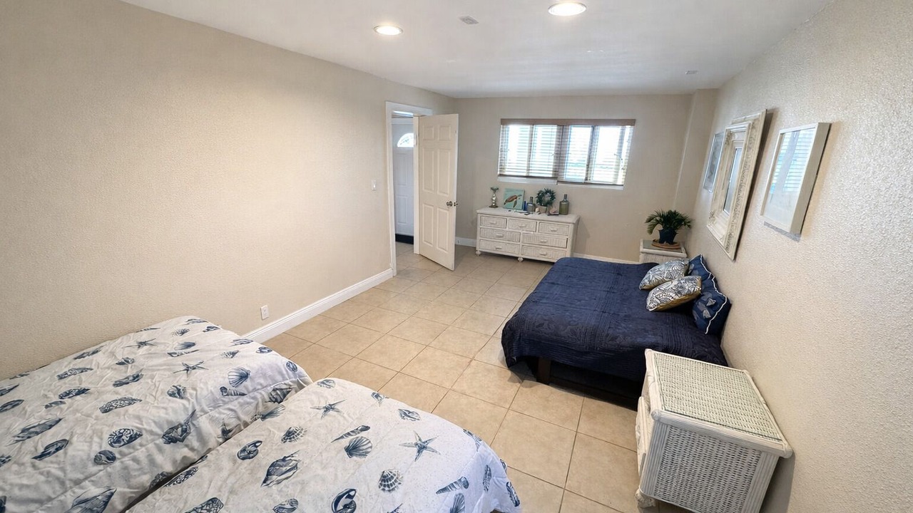 Photo of Bedroom in High Rock