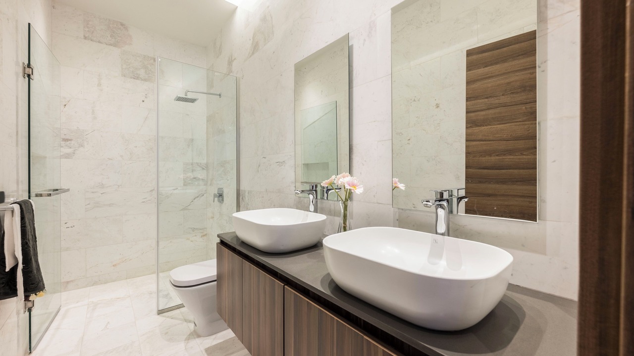 Photo of Bathroom in Yolanda Morales